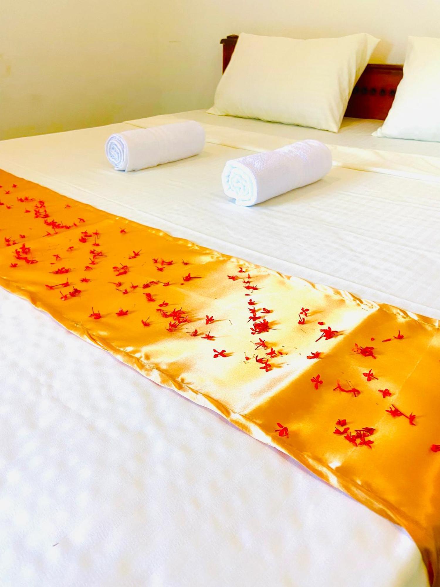 Marina Way Hotel Аругам Бей Екстериор снимка